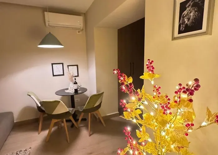 Goldenhour Τίρανα