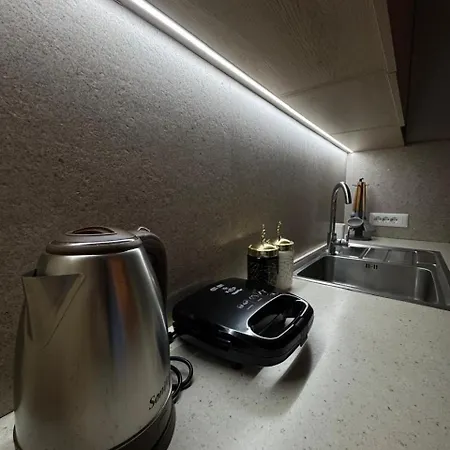 Apartamento Goldenhour Tirana